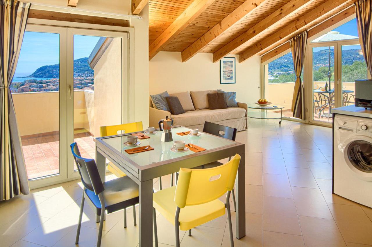Appartamenti Villa Il Poggiolo ดิอาโนมารีนา ภายนอก รูปภาพ
