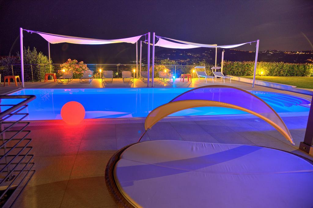 Appartamenti Villa Il Poggiolo ดิอาโนมารีนา ภายนอก รูปภาพ