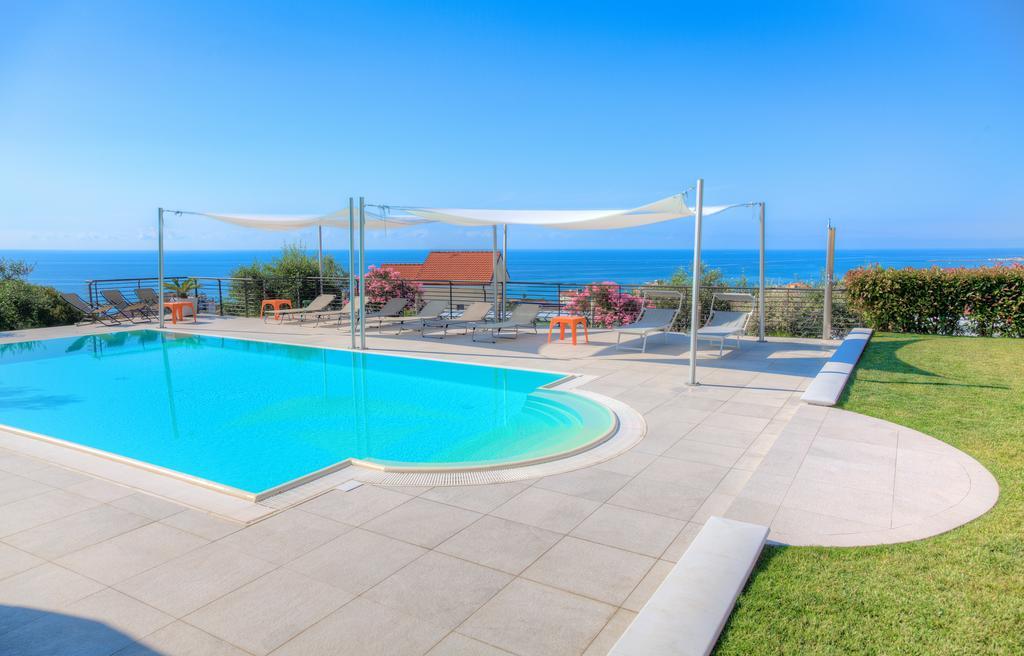 Appartamenti Villa Il Poggiolo ดิอาโนมารีนา ภายนอก รูปภาพ