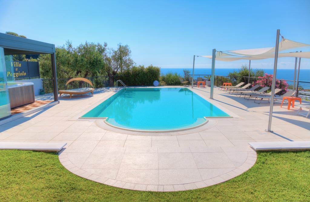 Appartamenti Villa Il Poggiolo ดิอาโนมารีนา ภายนอก รูปภาพ