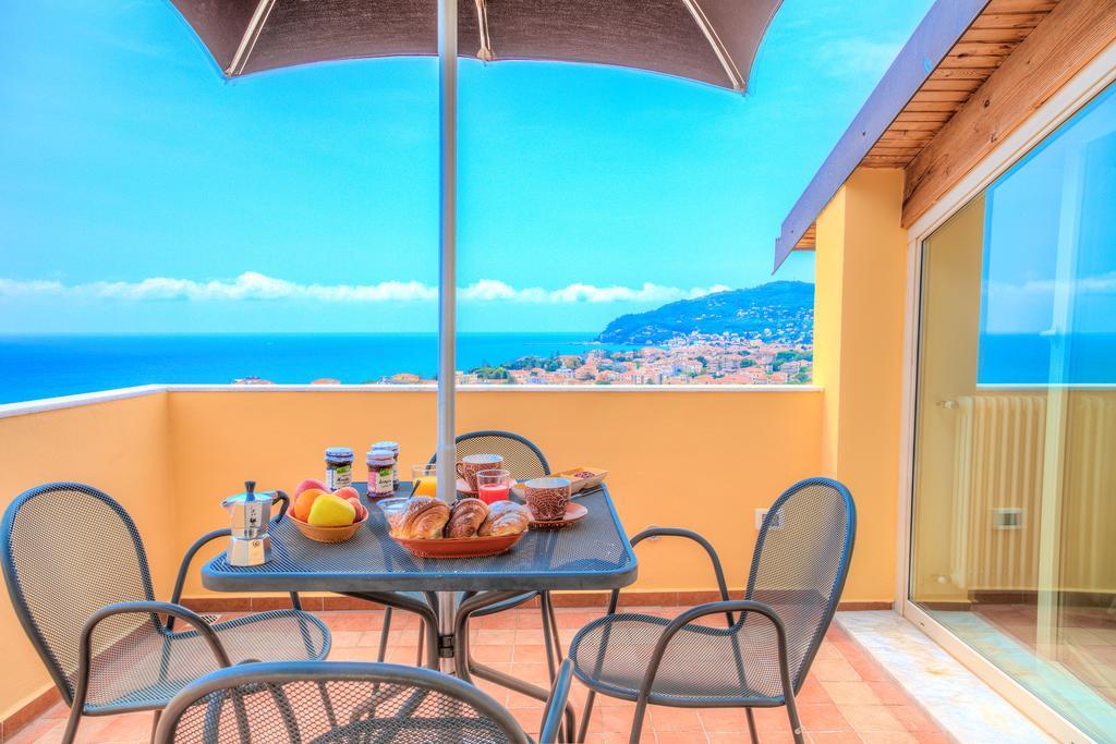 Appartamenti Villa Il Poggiolo ดิอาโนมารีนา ภายนอก รูปภาพ